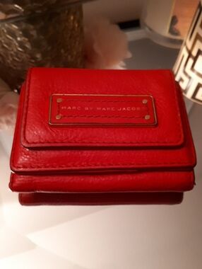 Marc by Marc Jacobs Red Leather Card & Key Wallet with Metal Plaque